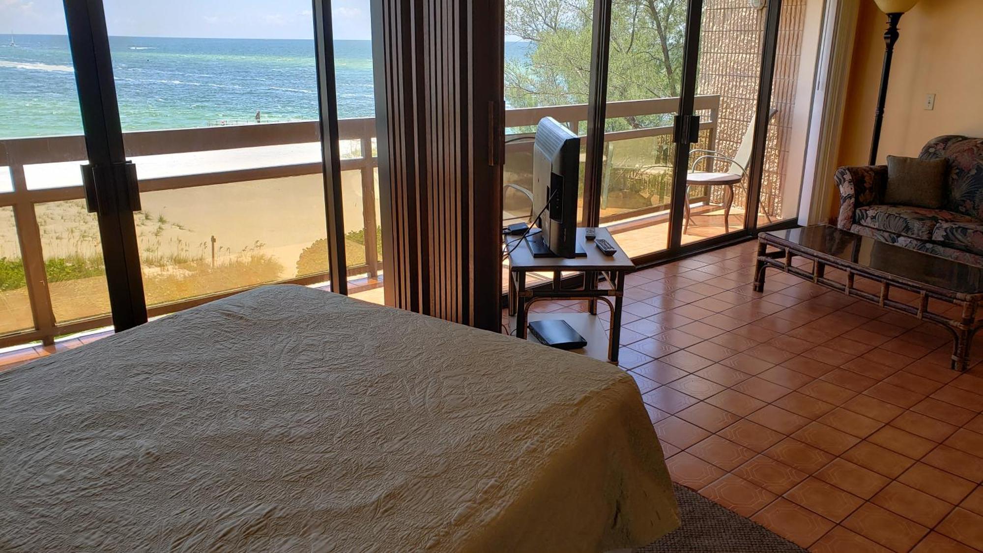 Nordvind Beach Resort Treasure Island Rom bilde